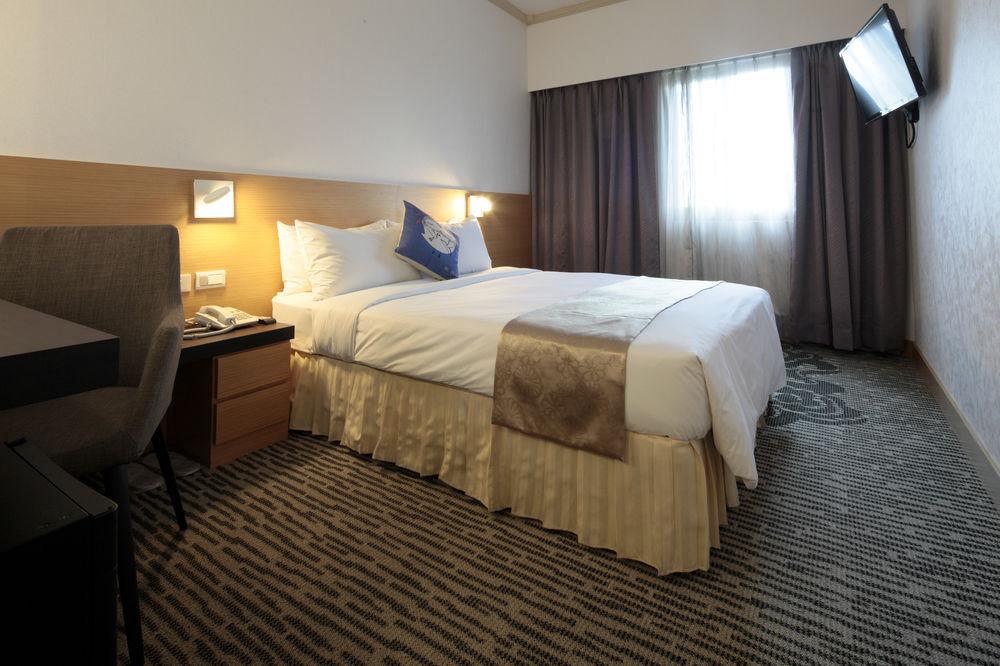 Lincoln Hotel Tainan Buitenkant foto