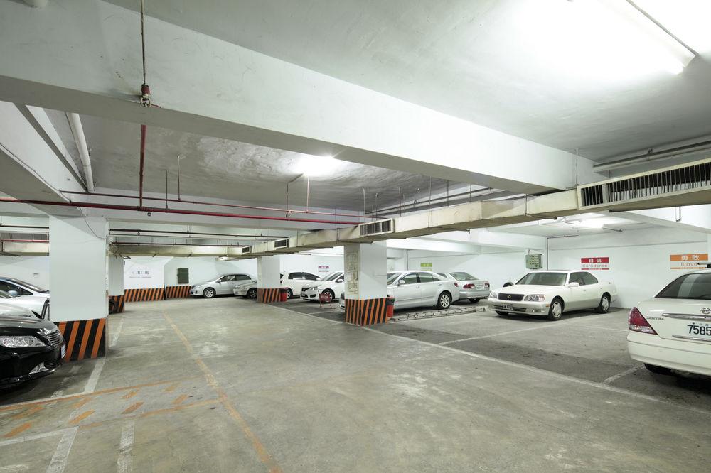 Lincoln Hotel Tainan Buitenkant foto