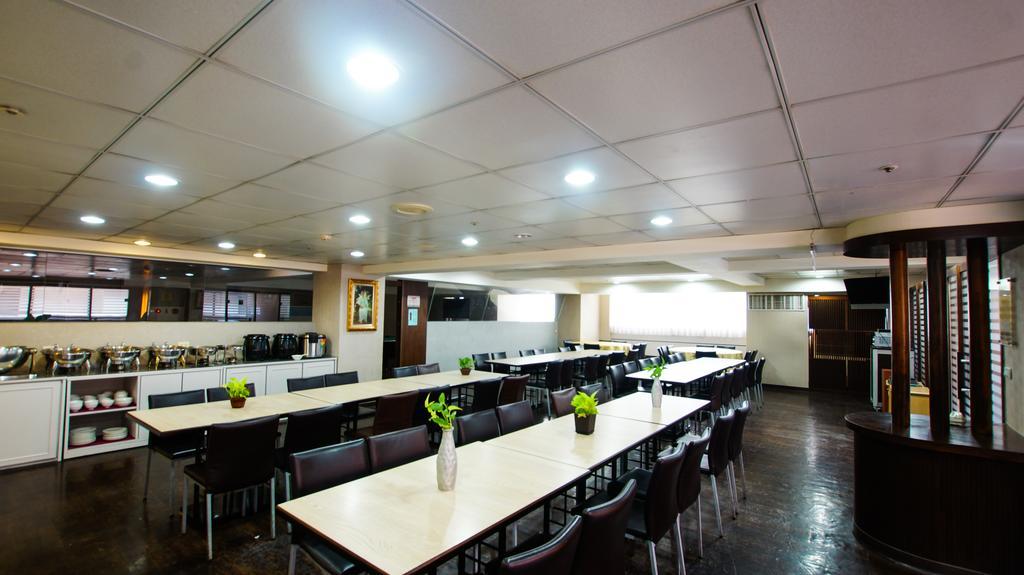 Lincoln Hotel Tainan Buitenkant foto